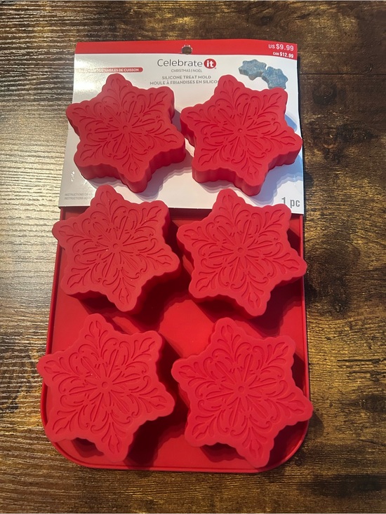 Celebrate It Other - Celebrate It Red Snowflake Silicone Treat Tray - 6 Cavities